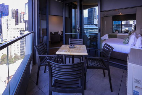 Flagstaff Green Apartments - Accommodation Guide 2