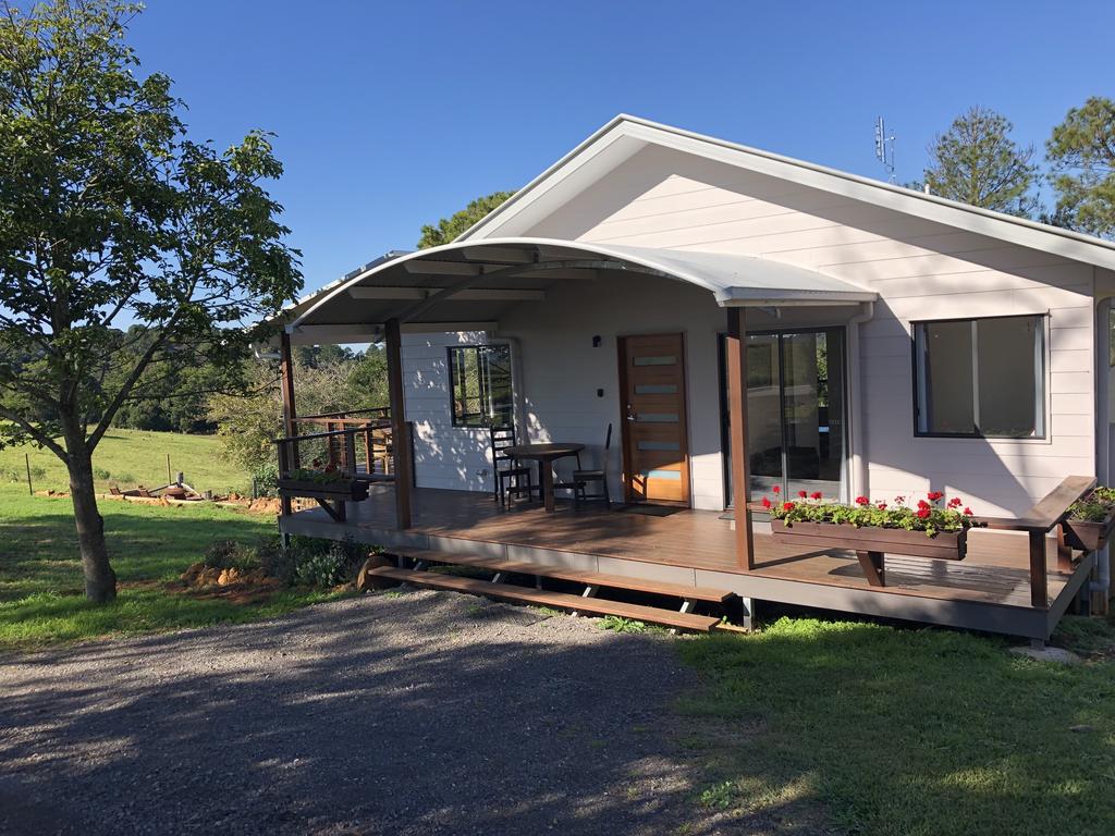 Booroobin QLD Accommodation Asia