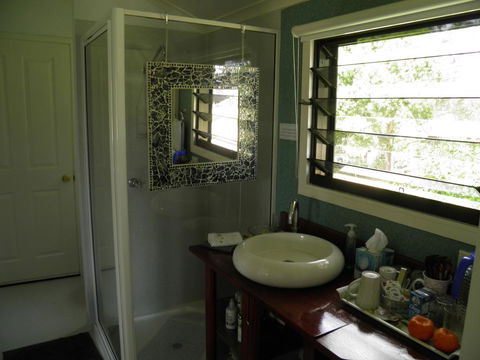 Follywood Guesthouse B&B - Accommodation Asia 2