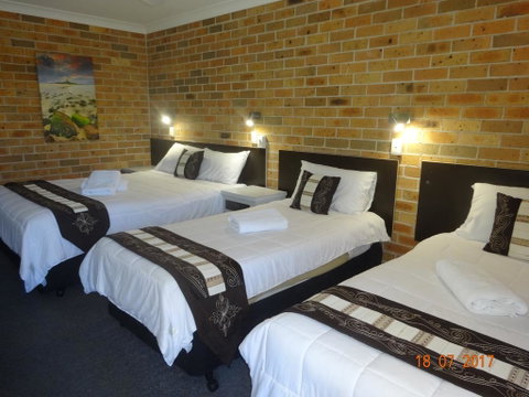 Forster Palms Motel - Accommodation Guide 0