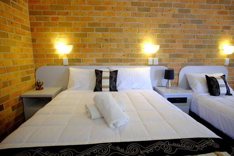 Forster Palms Motel - Accommodation Guide 1