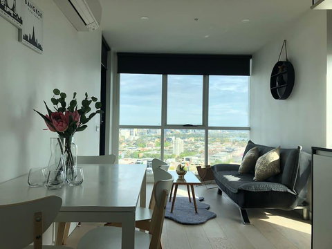 Free Parking 2 Bedroom 2 Batroom - Accommodation Guide 0