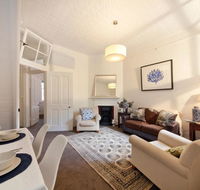 FUN TIMES in HUGE house 1 minute to SYDNEY HARBOUR - Accommodation China
