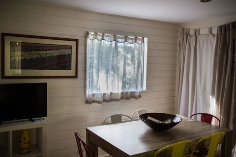 Funky Flat On Acreage - Accommodation Asia 2