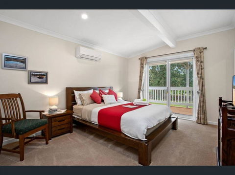 GALBRAITH BEACH STUDIO 3 - Accommodation Guide 1