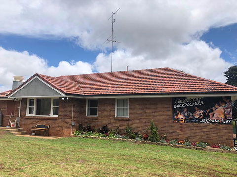 Garden City Backpackers - Accommodation Guide 1
