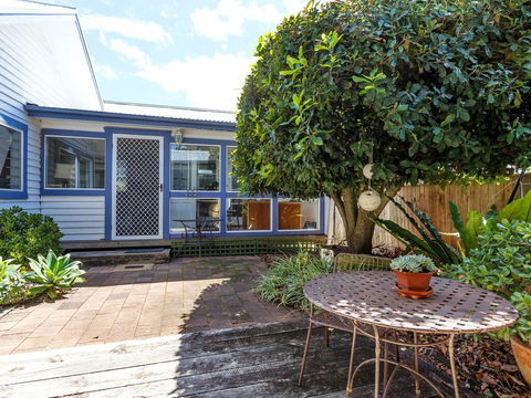 Garden Cottage - Accommodation Asia 1