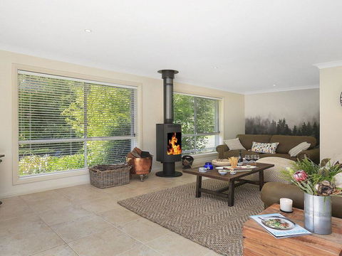 Garland Park - 3 Night Weekends For Price Of 2 - Accommodation Asia 1