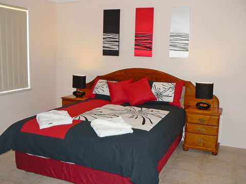 Geraldton Luxury Vacation Home - Accommodation Asia 0