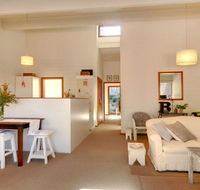 Gibraltar Getaway - cute comfortable  close to town - Accommodation Asia