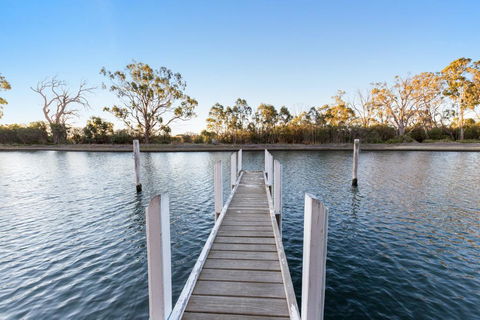 Gippsland Lakehouse A - Canal Frontage - Accommodation Asia 1