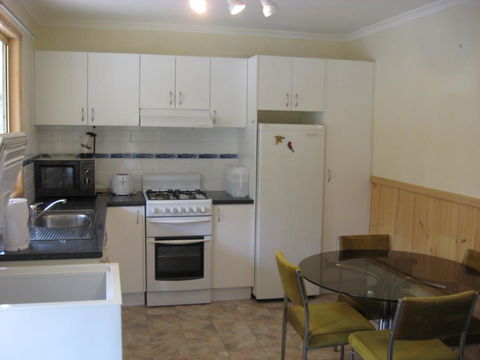 Glasford Crescent 7 KIOLOA - Accommodation Asia 1