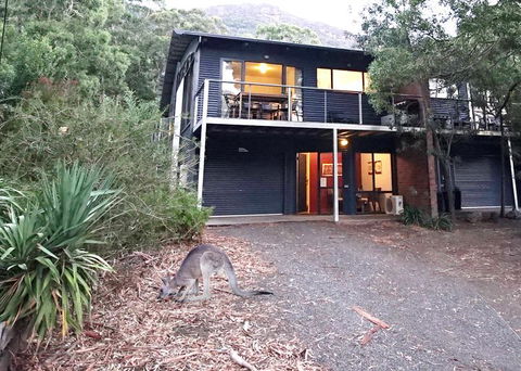 Glengarriff Townhouse 2 - Accommodation Asia 1