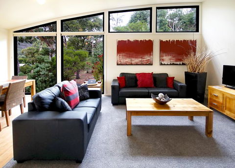 Glengarriff Townhouse 2 - Accommodation Asia 3