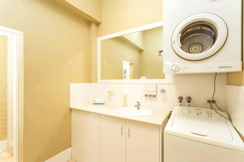 Globe Apartments - Accommodation Asia 2