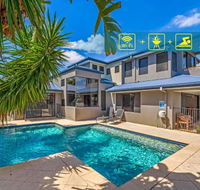 Gold Coast Stunning Waterfront Holiday Retreat - Accommodation Asia