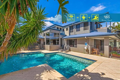 Gold Coast Stunning Waterfront Holiday Retreat - Accommodation Asia 0