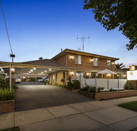 Golden Square Motor Inn - Accommodation Asia