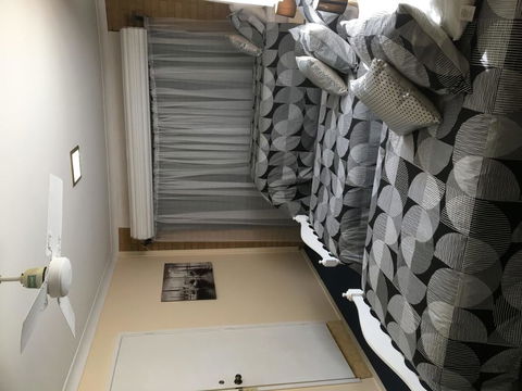 Golfer's Retreat, Mollymook - Accommodation Guide 1