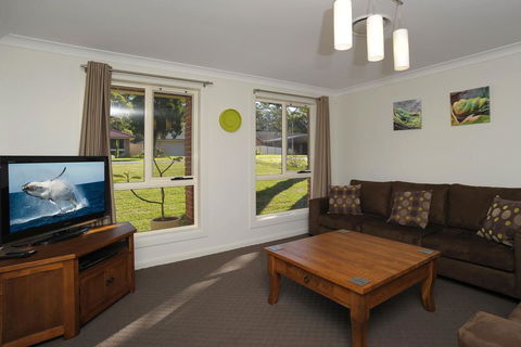 Government Rd 77 - Shoal Bay - Accommodation Asia 2