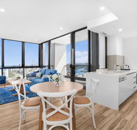 Grand Beach Views in 2-Bed Apartment With Balcony - Accommodation Asia