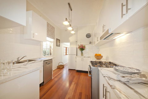 Grand Historical Terrace At The Rocks - Accommodation Asia 1