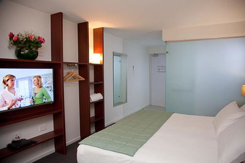 Grand Hotel And Studios - Accommodation Asia 1