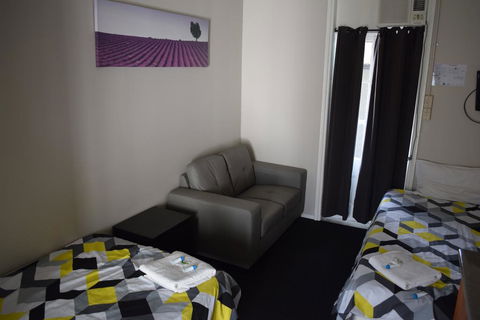 Grand Hotel Mount Morgan - Accommodation Asia 0