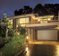 Great Views/Location 5 bedrooms in Glen Waverley - Accommodation Asia