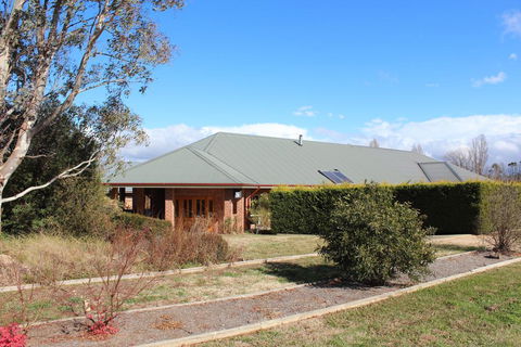 Gundaroo Manor Bed & Breakfast - Accommodation Asia 0