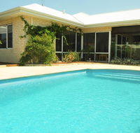 Halls Head Holiday Home - Accommodation Asia