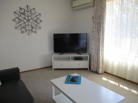 Harbour Lights Holiday Units - Accommodation Asia 0