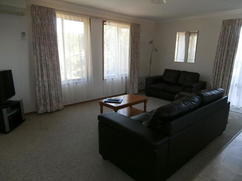 Harbour Lights Holiday Units - Accommodation Asia 2