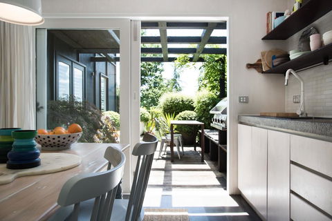 Harts Lane Stag And Millies - Accommodation Asia 3