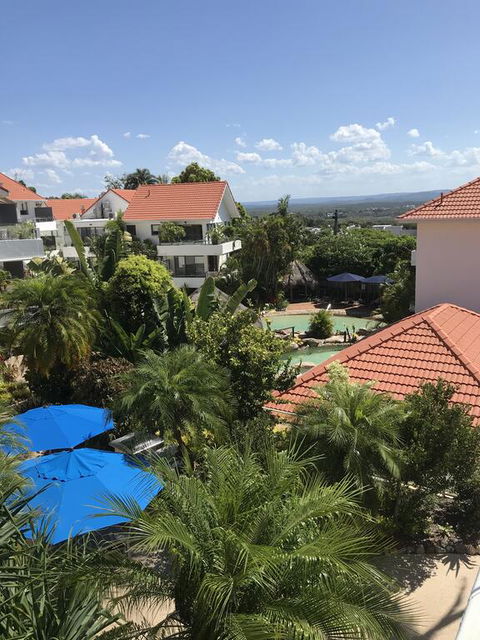 Haven On Noosa Hill - Sunset Views, Pools, Spa - Accommodation Asia 0