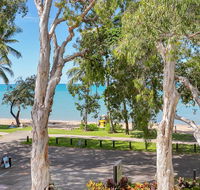 Hibiscus in Marlin Waters Palm Cove - Accommodation China