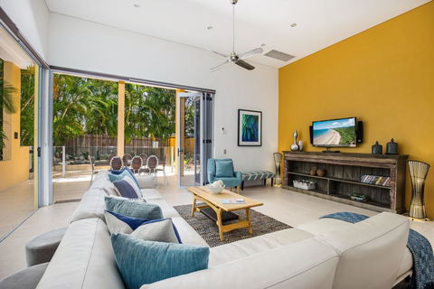 Hidden Rainforest Oasis, Little Cove - Accommodation Asia 3