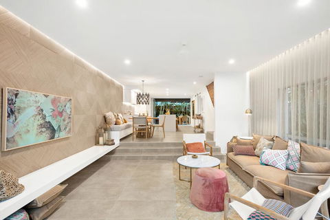 Hidden Treasure, Little Cove - Accommodation Asia 3