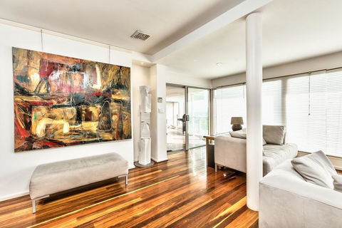 Highview - Accommodation Asia 3