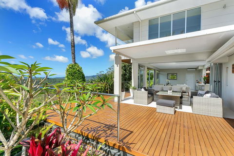 Hilltop Rainforest Retreat - Accommodation Asia 0