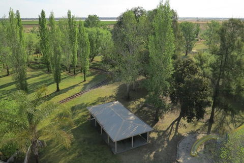 Hilltop Resort - Accommodation Asia 3