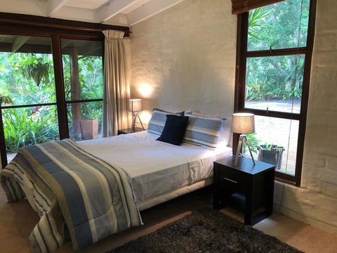 Hinterland Hideaway - Accommodation Asia 1