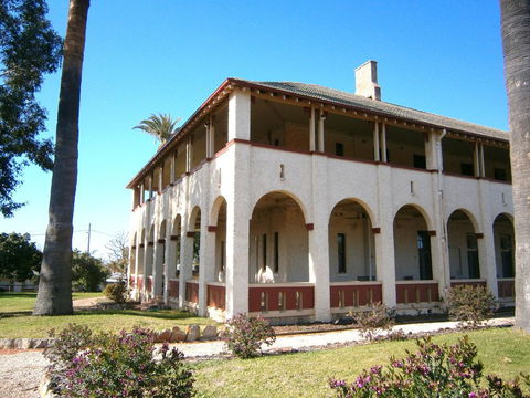 Historic Hydro Motor Inn - Accommodation Asia 3