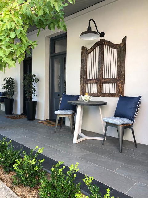 Hollidge House 5 Star Luxury Apartments - Accommodation Guide 2