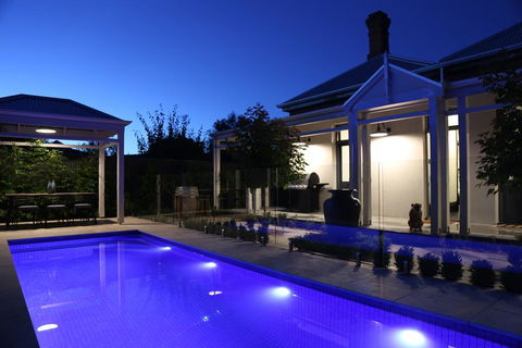 Hollidge House 5 Star Luxury Apartments - Accommodation Guide 0