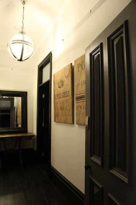 Hollidge House 5 Star Luxury Apartments - Accommodation Guide 3