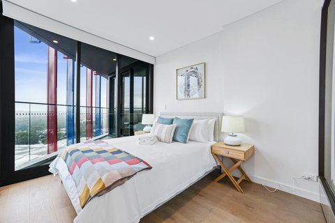 HomeHotel-Luxury Home, High Rise With View. - Accommodation Asia 0