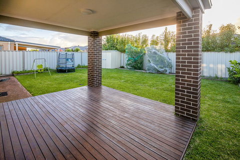 Homely Getaways In Central Pakenham - Pet Friendly - Accommodation Asia 2