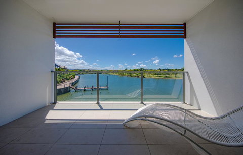 HomePlus - Lakeview Morden Townhouse - Accommodation China 0