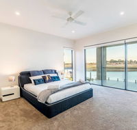 HomePlus - Luxury Living in Sanctuary Cove - Accommodation China